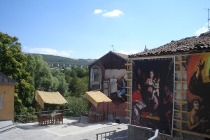 anfiteatro porticelle con murales gigante e gigantografia